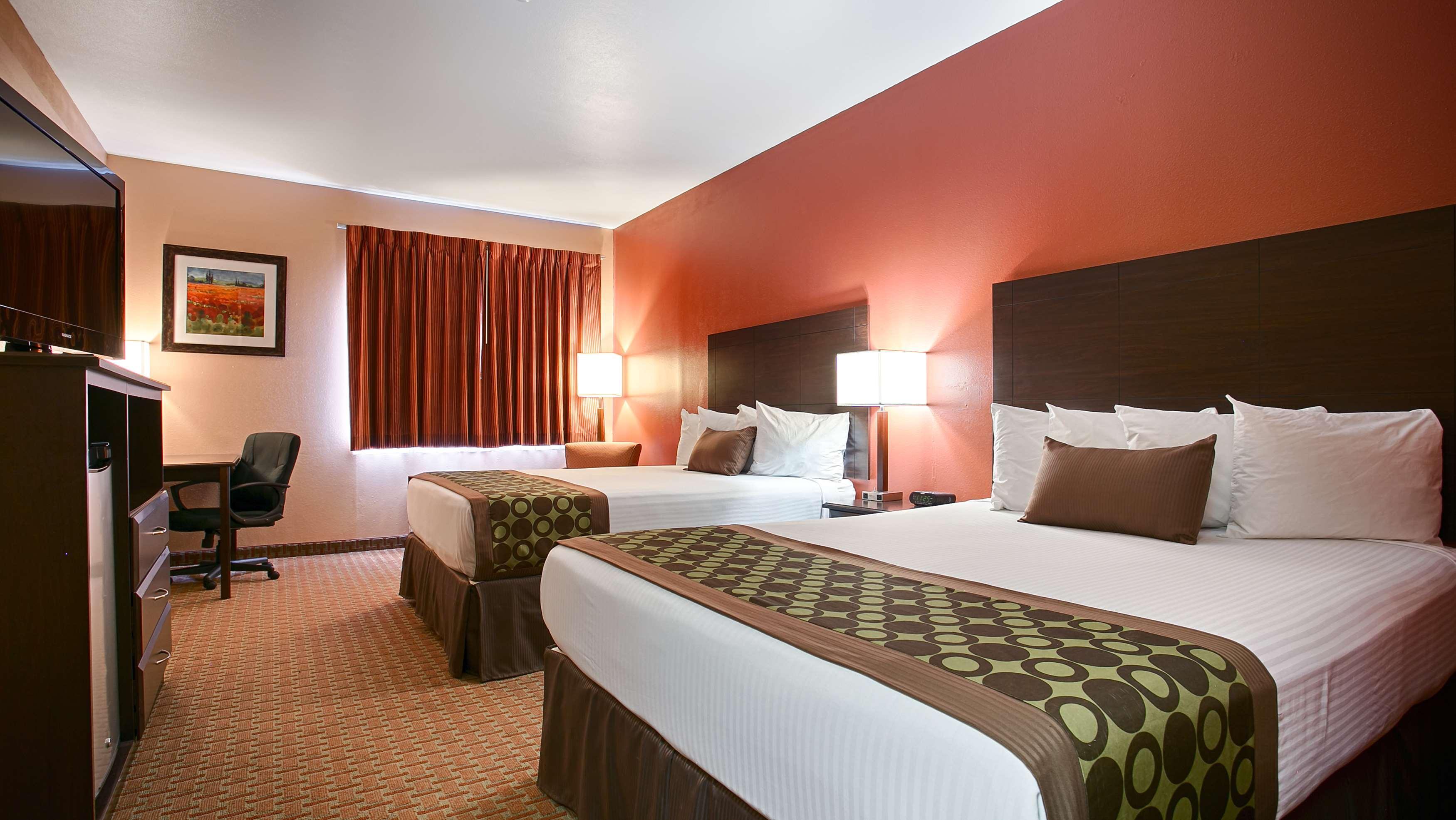 Surestay Plus Hotel By Best Western Topeka Dış mekan fotoğraf