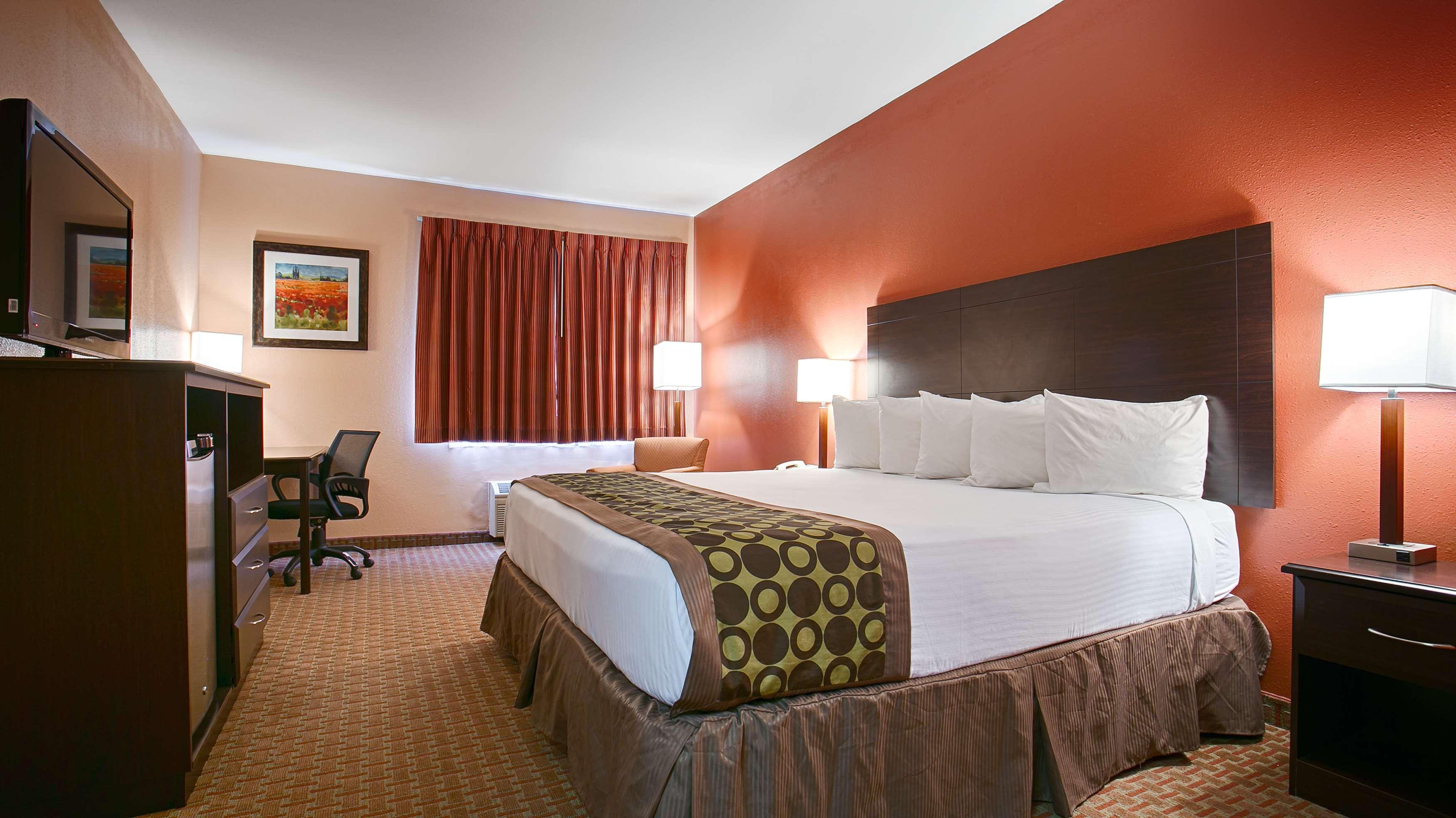 Surestay Plus Hotel By Best Western Topeka Dış mekan fotoğraf