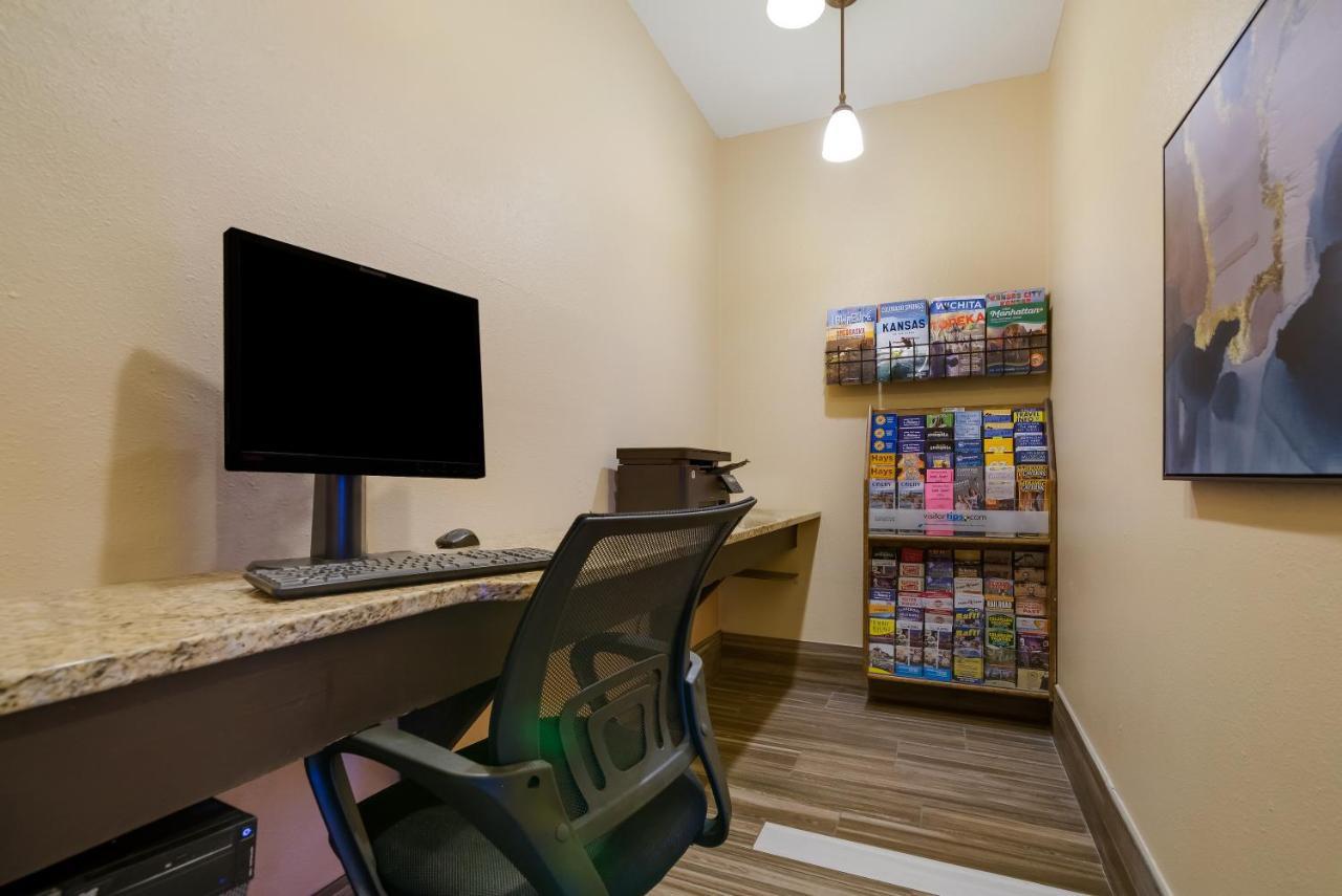 Surestay Plus Hotel By Best Western Topeka Dış mekan fotoğraf