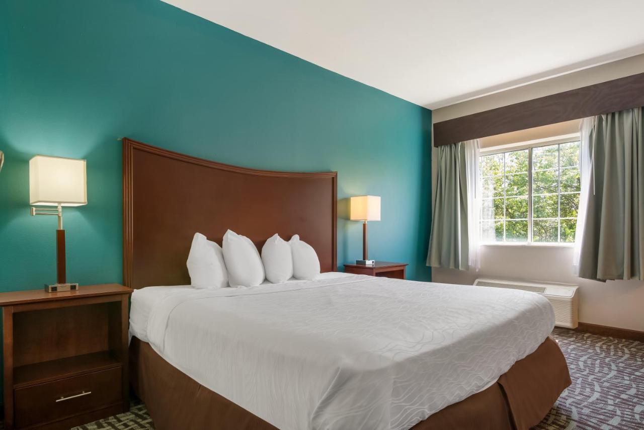 Surestay Plus Hotel By Best Western Topeka Dış mekan fotoğraf