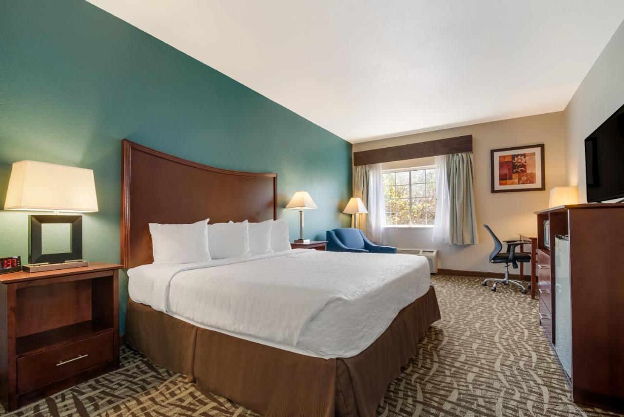 Surestay Plus Hotel By Best Western Topeka Dış mekan fotoğraf