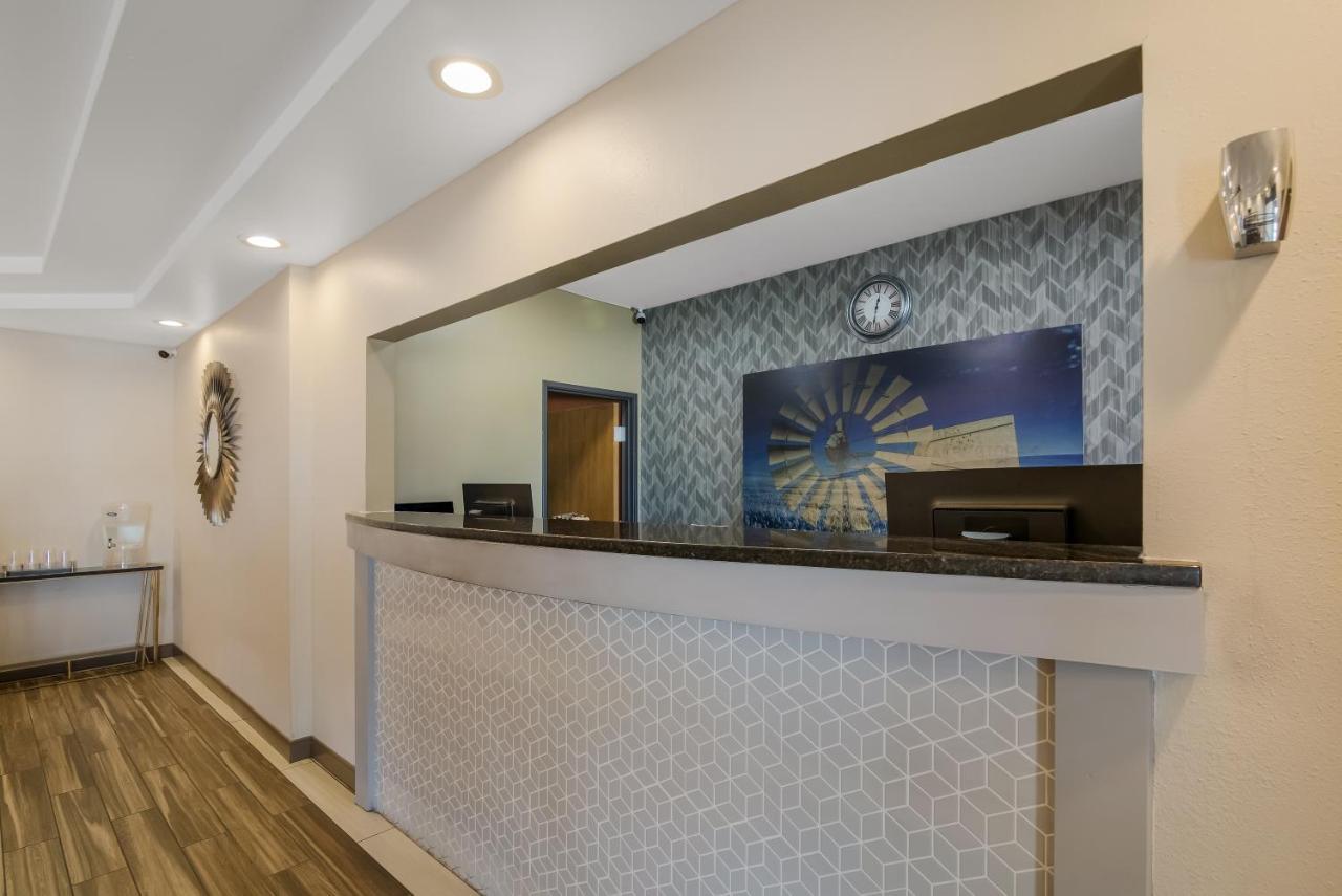Surestay Plus Hotel By Best Western Topeka Dış mekan fotoğraf
