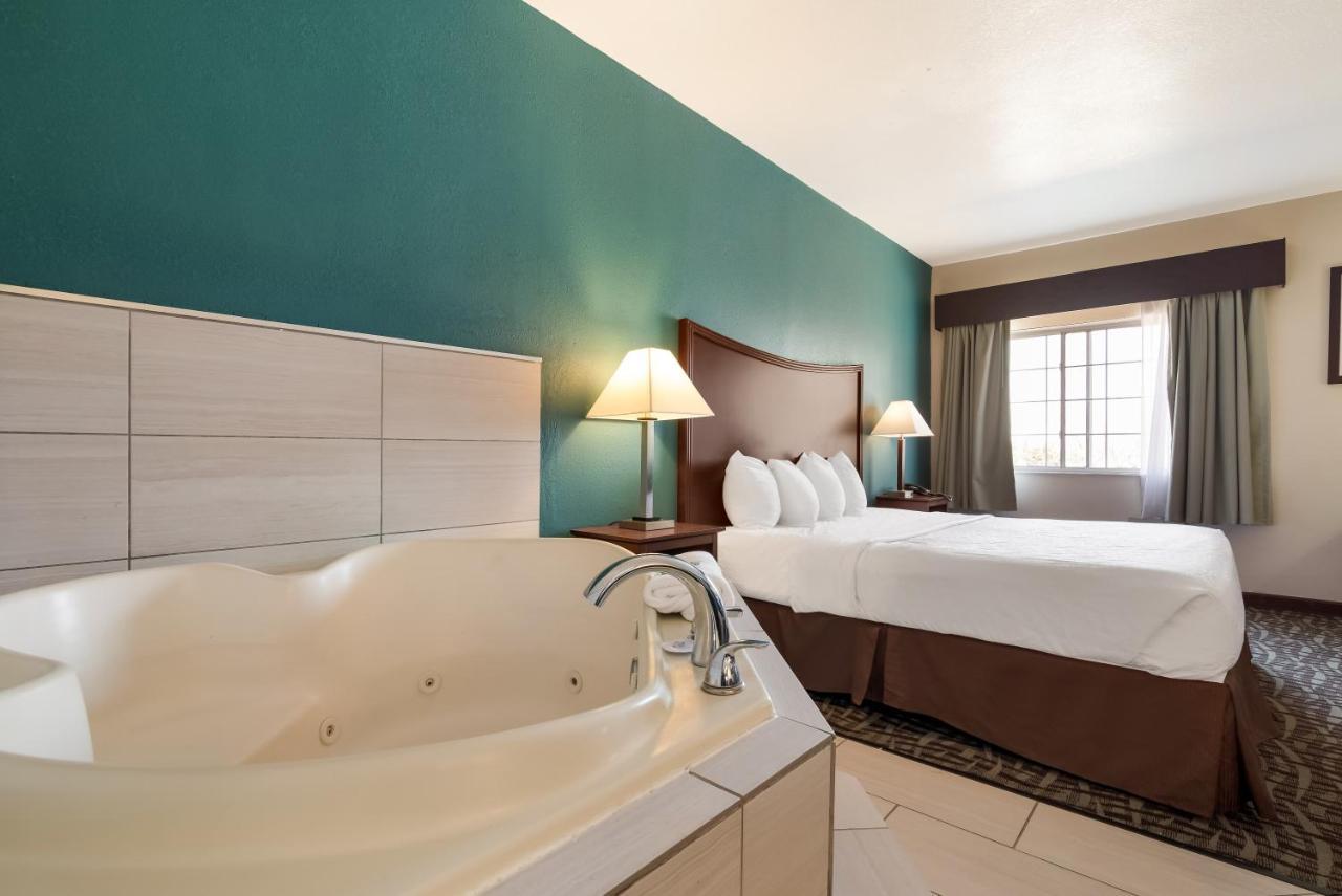 Surestay Plus Hotel By Best Western Topeka Dış mekan fotoğraf