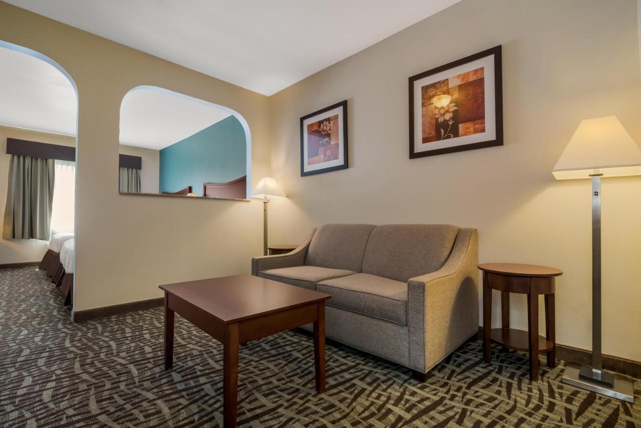 Surestay Plus Hotel By Best Western Topeka Dış mekan fotoğraf