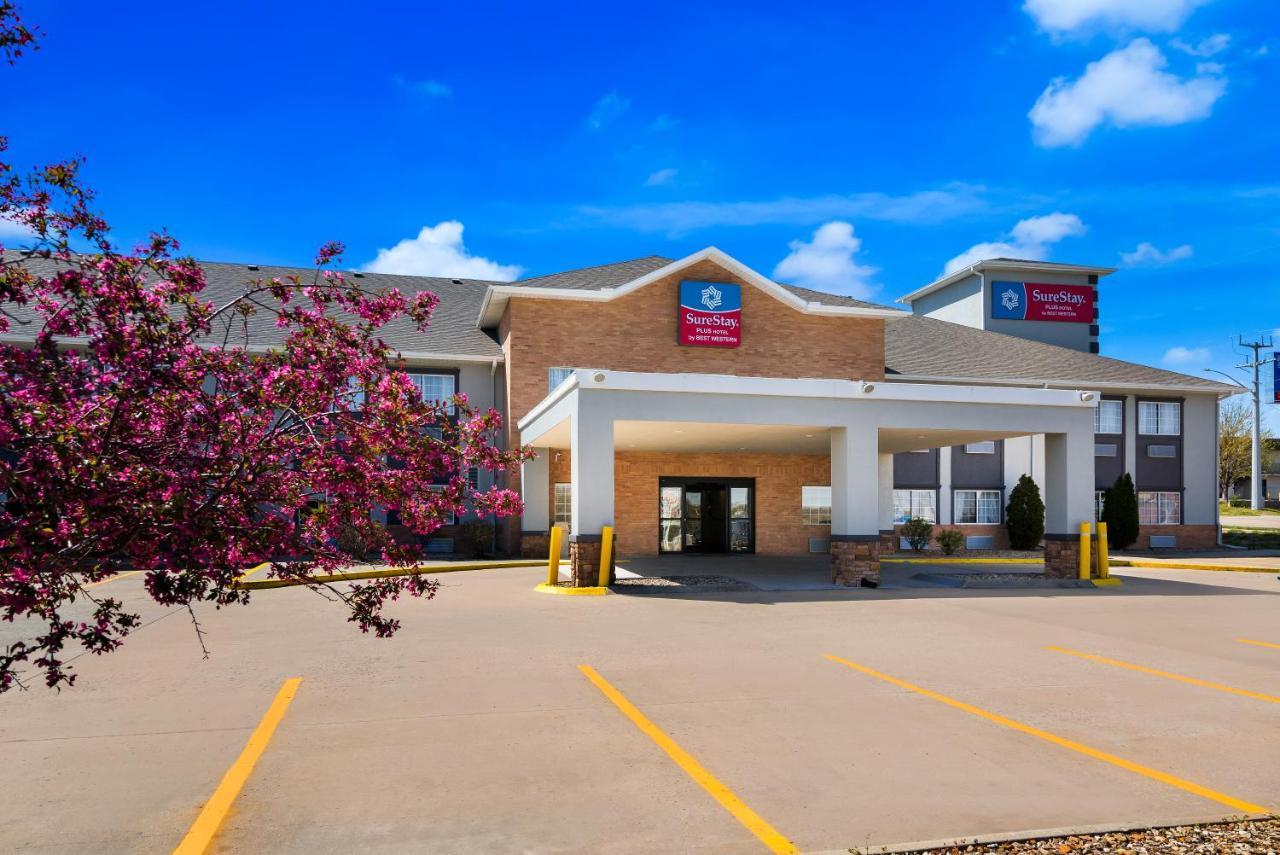 Surestay Plus Hotel By Best Western Topeka Dış mekan fotoğraf