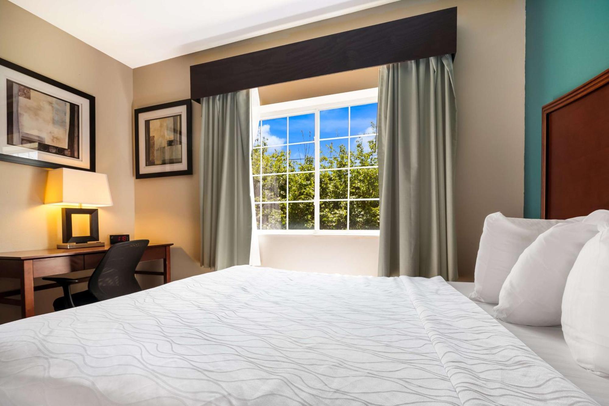 Surestay Plus Hotel By Best Western Topeka Dış mekan fotoğraf