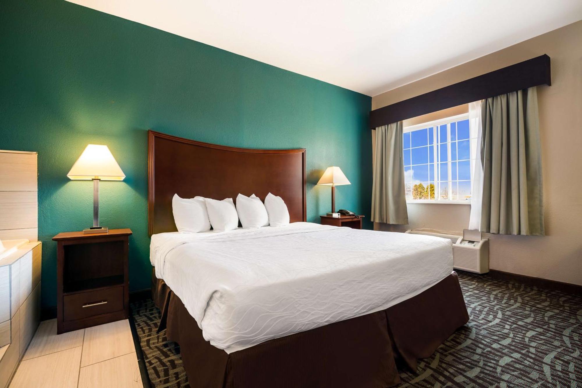Surestay Plus Hotel By Best Western Topeka Dış mekan fotoğraf
