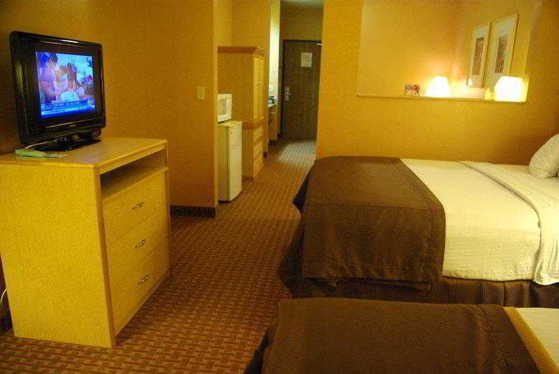 Surestay Plus Hotel By Best Western Topeka Dış mekan fotoğraf