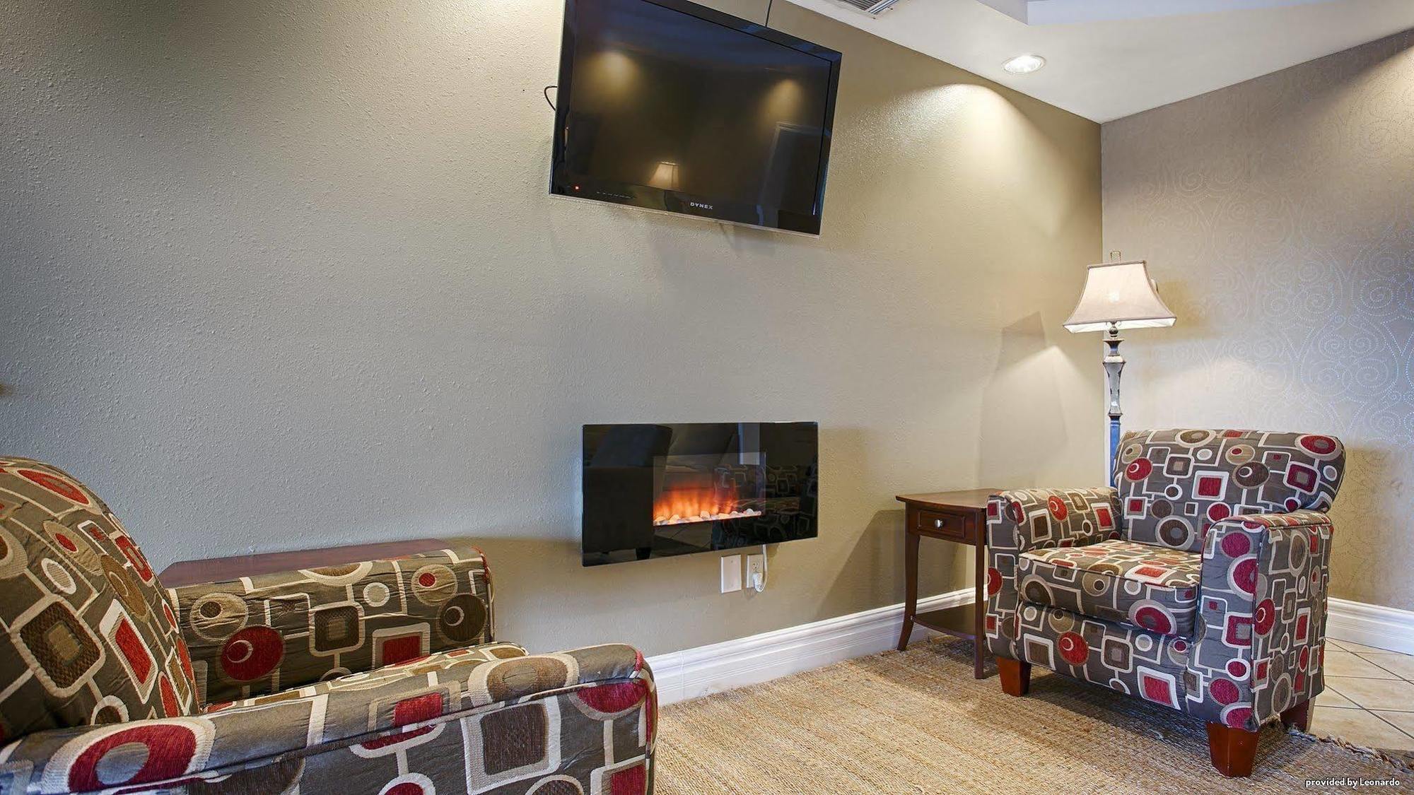 Surestay Plus Hotel By Best Western Topeka Dış mekan fotoğraf